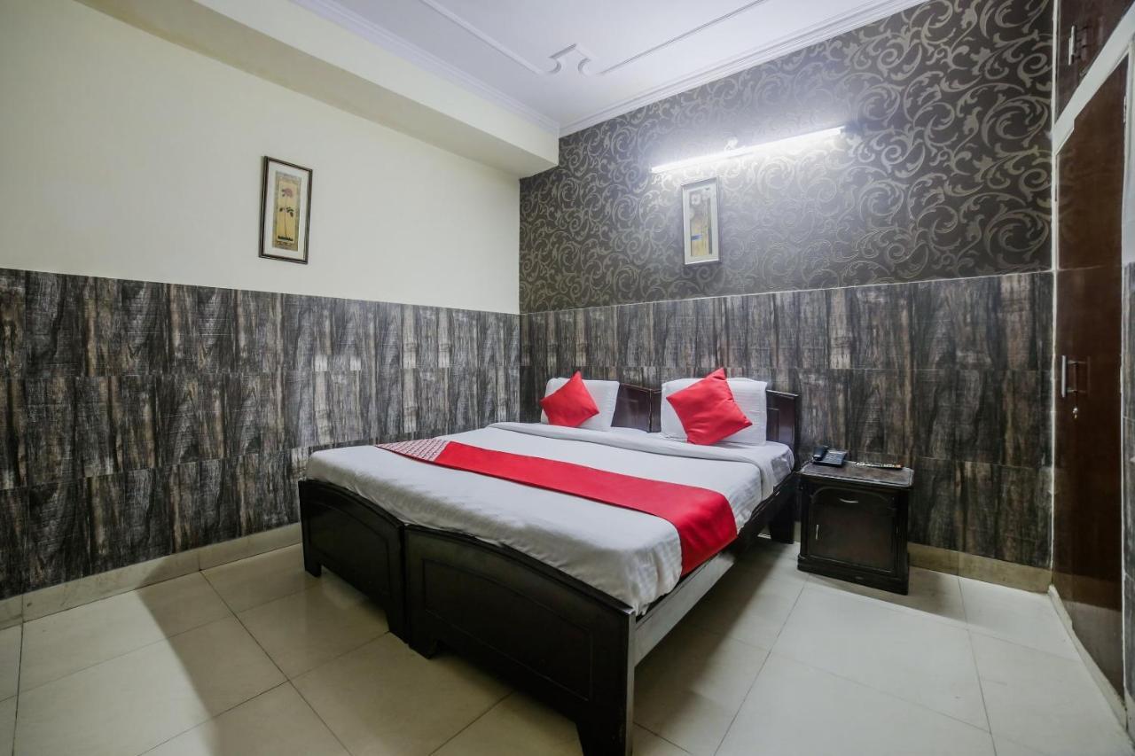 גורגאון Oyo Downtown Inn Near Leisure Valley Park מראה חיצוני תמונה